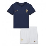 Camisa de Futebol França Equipamento Principal Infantil Mundo 2022 Manga Curta (+ Calças curtas)